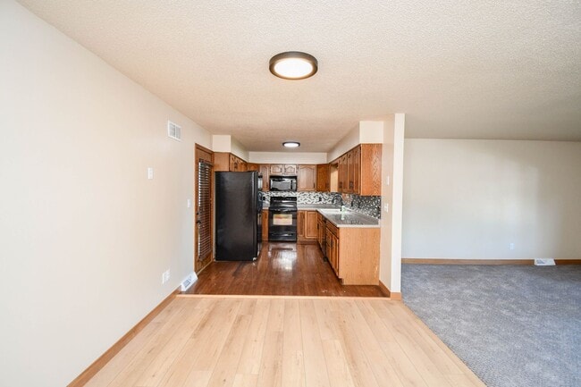 Building Photo - 602 E 57th St