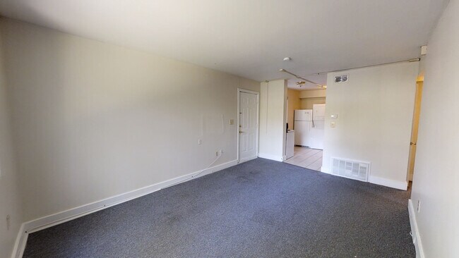 Building Photo - 331 E 18th Ave
