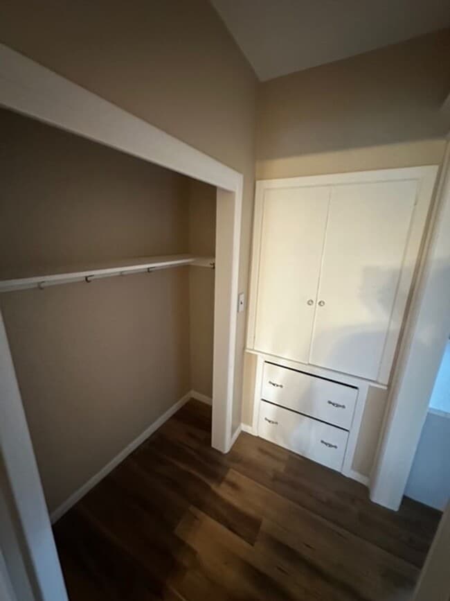 Building Photo - 293 Dartmouth St