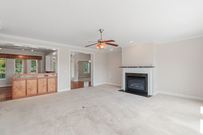 Building Photo - 104 Sunali Ln