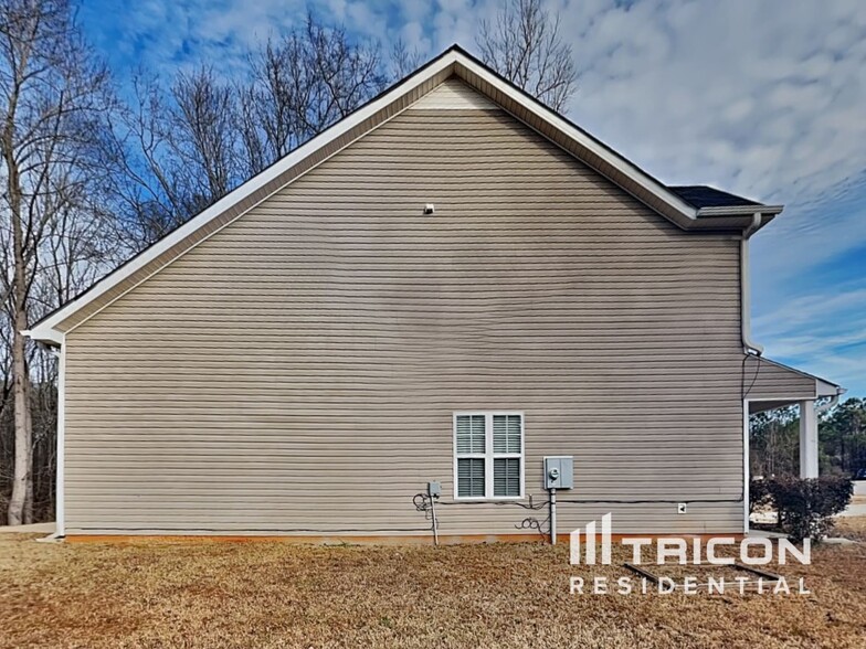 Building Photo - 1703 Meadow Trace