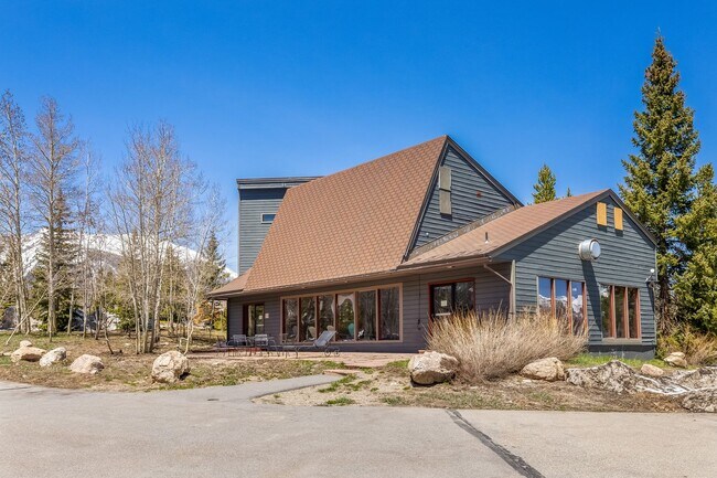 Building Photo - Long Term Rental- Snowscape Condos #50