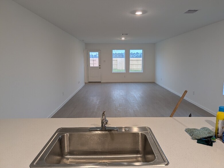 Building Photo - 447 Southern Magnolia Wy