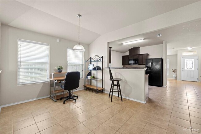 Building Photo - 33 Kika De La Garza St