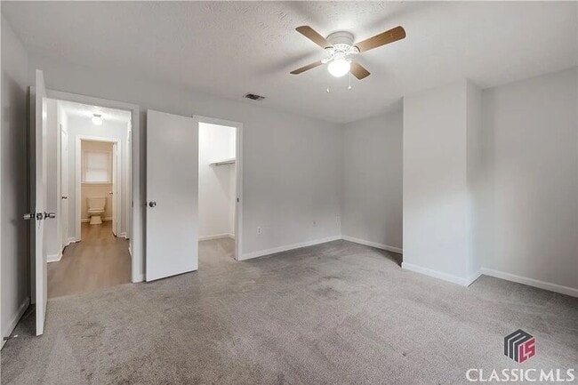 Building Photo - 209 Highland Park Dr