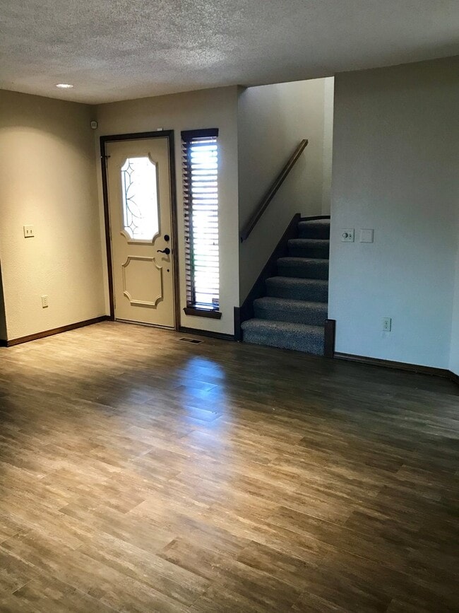 Building Photo - Beautiful Rental in Summerfield