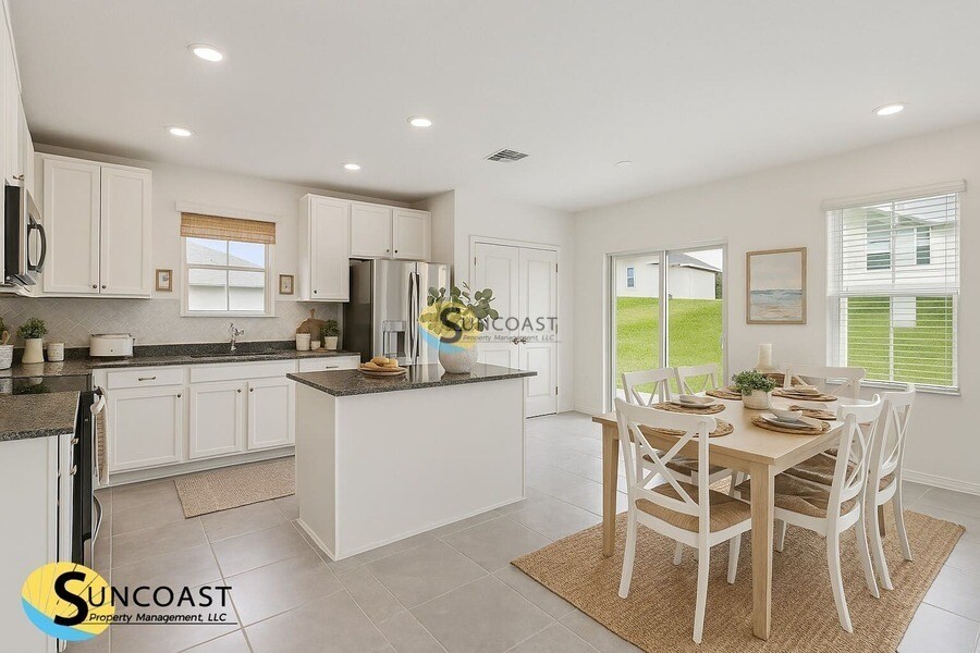 Building Photo - 8271 N Wakefield Dr