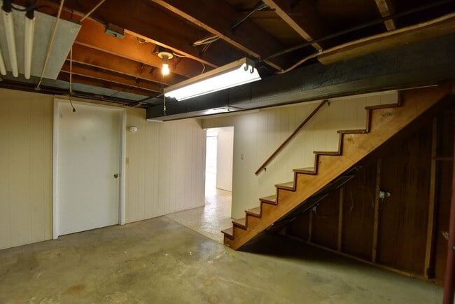 Building Photo - 2 Bed 3 Bath Single Family Home For Rent i...