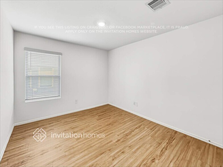 Building Photo - 18739 Mercer Fls Dr