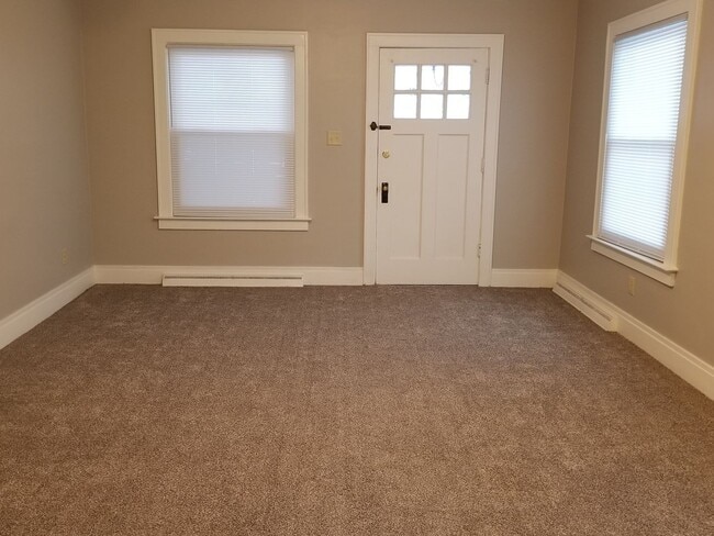 Building Photo - 182 W Euclid Ave