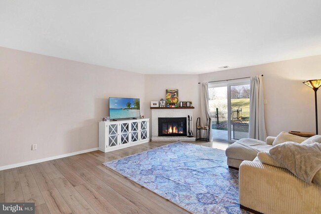 Building Photo - 308 Kidwelly Ct