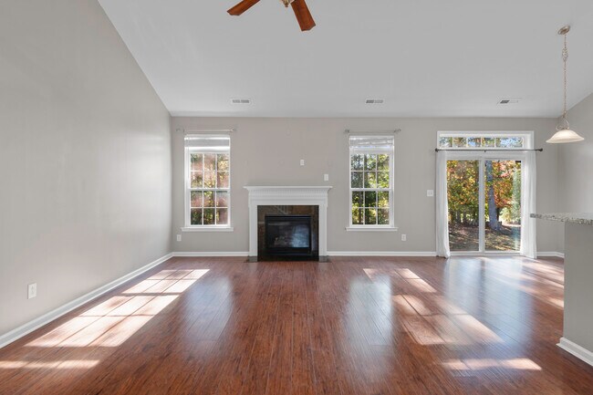 Building Photo - 10777 White Dogwood Dr