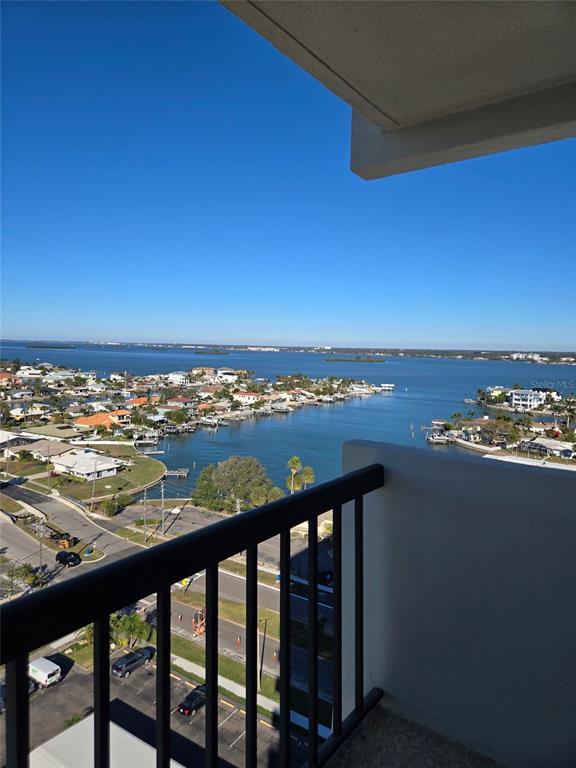 Building Photo - 400 Island Way