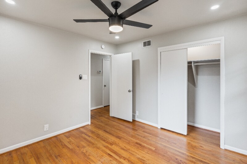 Building Photo - 1202 Spruce Dr