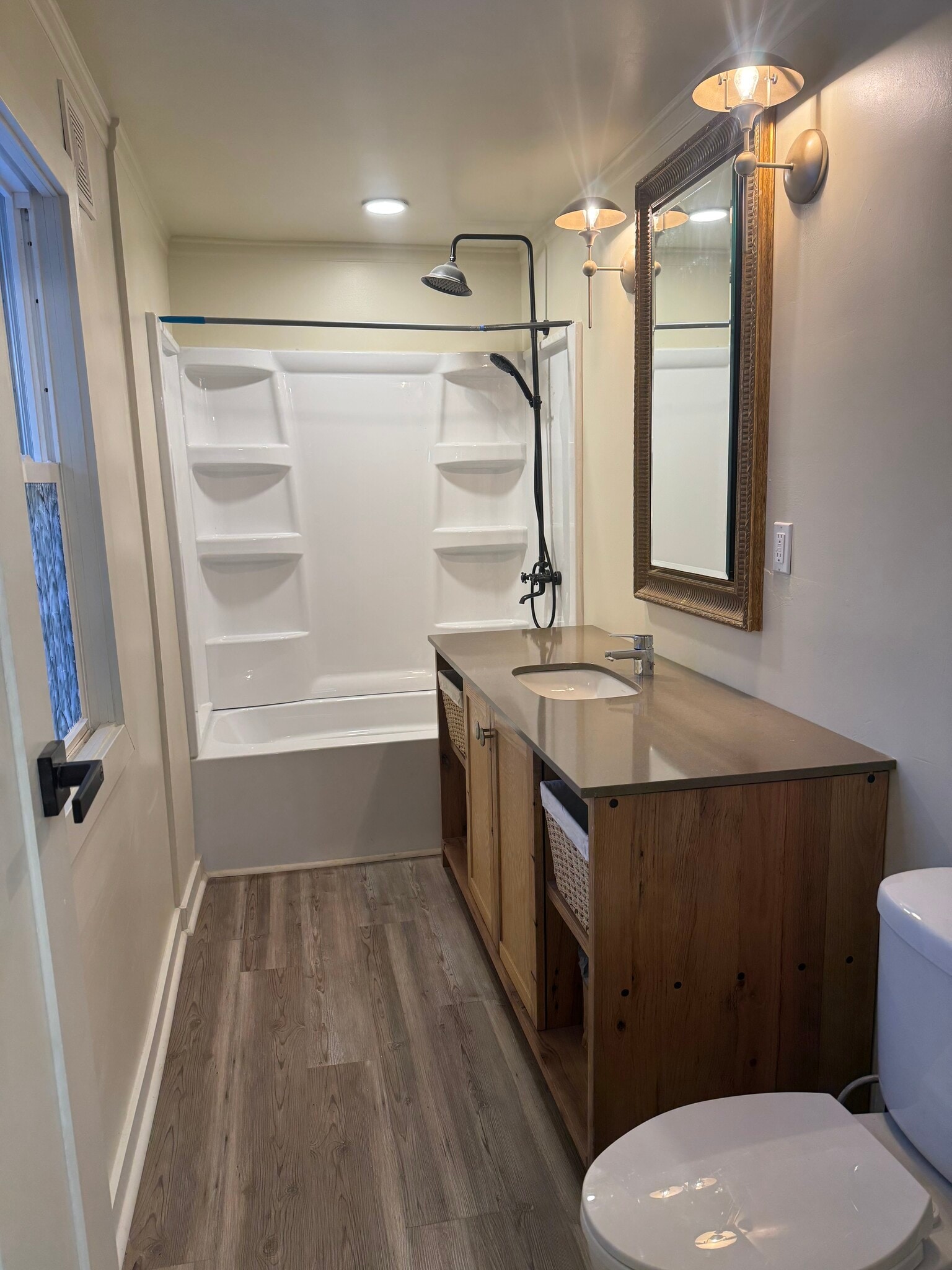 Bath upstairs - 1540 N 10th St