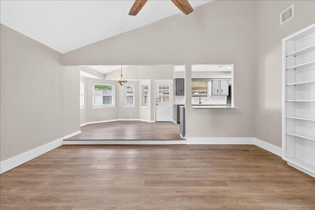 Building Photo - 11613 Cripple Creek Dr