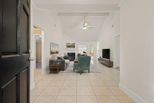 Building Photo - 2641 Village Way Dr.
