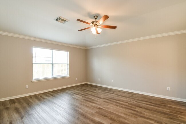 Building Photo - 8322 Wainwright Way