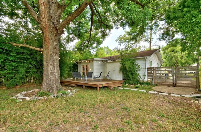 Building Photo - 2823 Garwood St