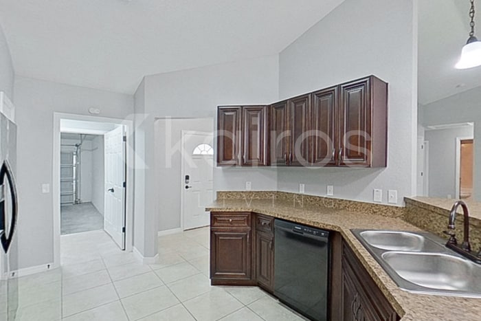 Building Photo - 5623 NW 55th Ave
