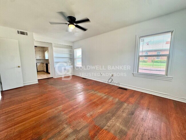 Building Photo - 1602 Avenue X Ave