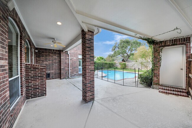 Building Photo - 13614 Ashley Run