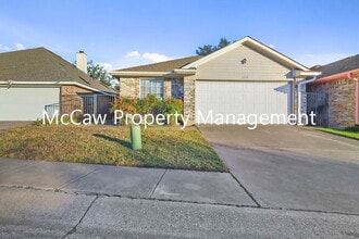 Building Photo - 1214 Mission St