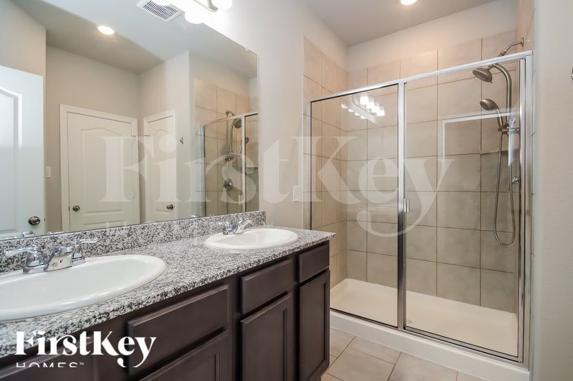 Building Photo - 40707 Gate Ridge Dr