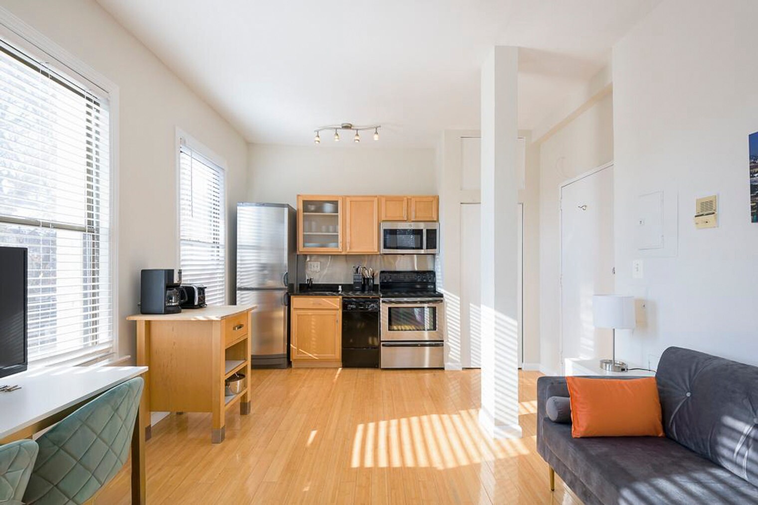 Building Photo - 1822 15th St NW