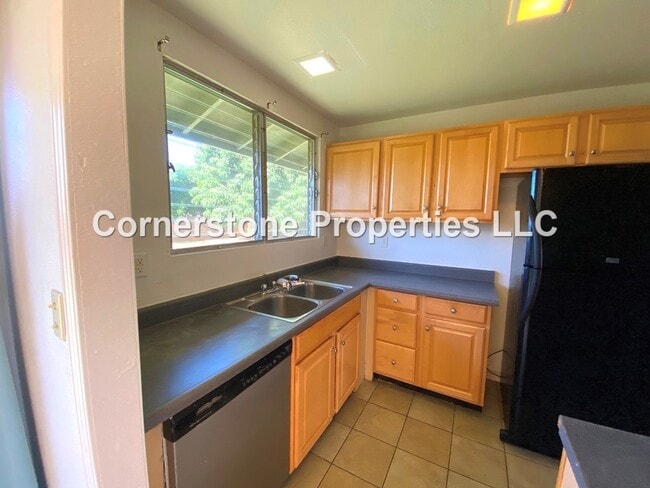 Building Photo - 94-305-305 Keaoopua Pl
