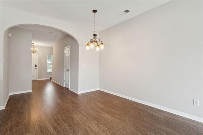Building Photo - 372 Azalea Cir