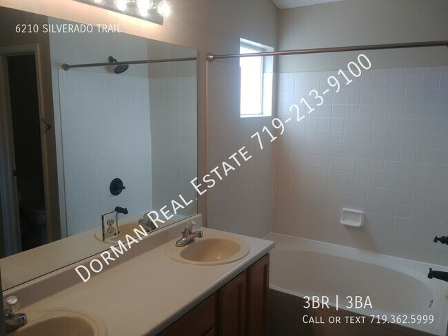 Building Photo - Updated 3 bedroom in Stetson Hills