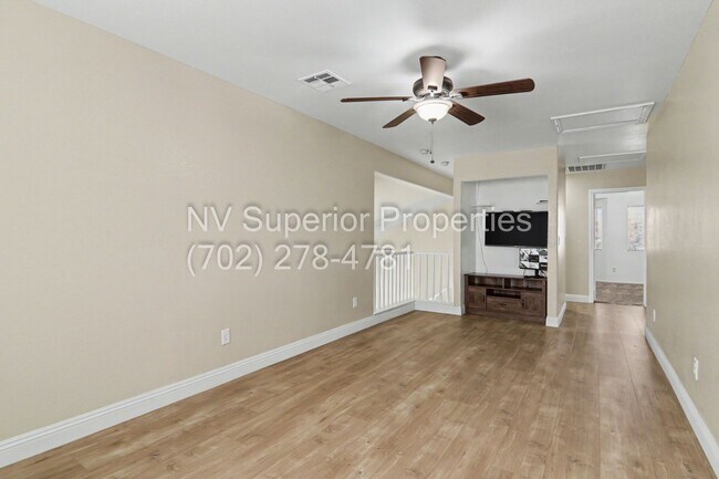 Building Photo - NW!! 4 bedrooms!! Bed & Bath DownStairs!!! RV Parking!!! Synthetic Grass Front yard!! Real Grass ...