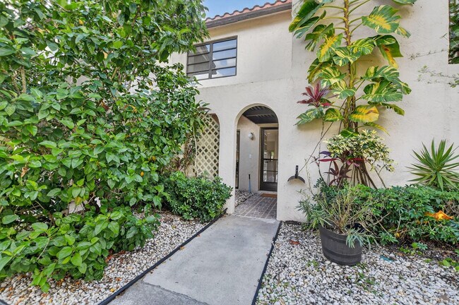 Building Photo - 21476 Juego Cir