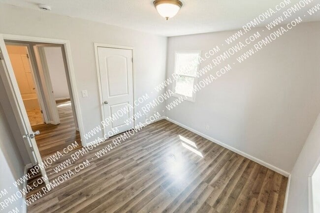 Building Photo - 1439 8th St