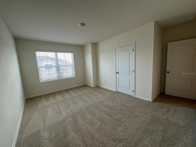 Building Photo - 1532 Lumber Ave