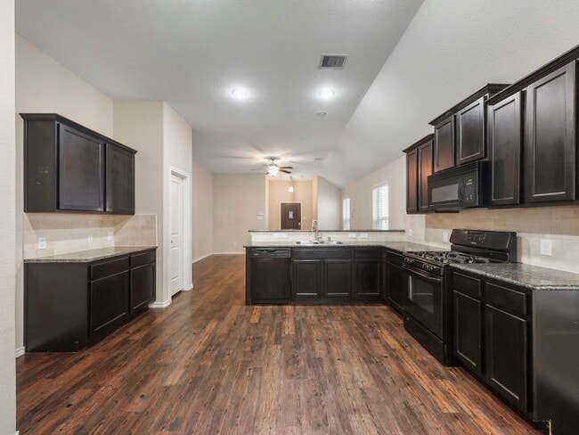 Building Photo - 1519 Spencer Glen Ln