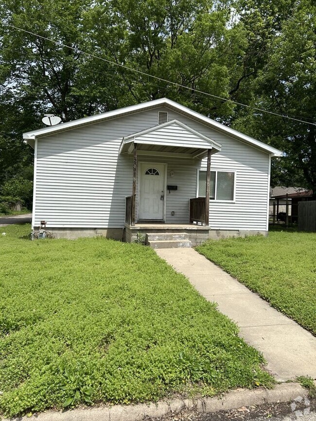 Building Photo - 1 BEDROOM 1 BATH AVAILABLE NOW!