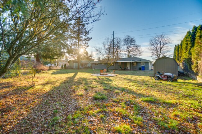 Building Photo - 8615 NE 107th Ave