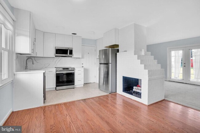Building Photo - 13209 Thornton Dr