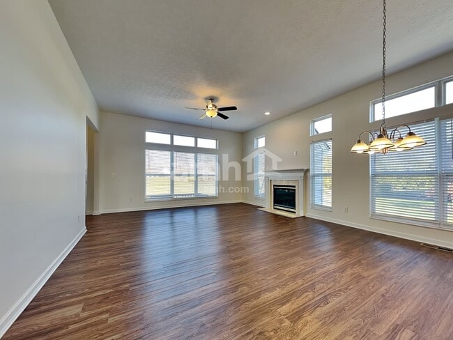Building Photo - 2816 Fairways Drive