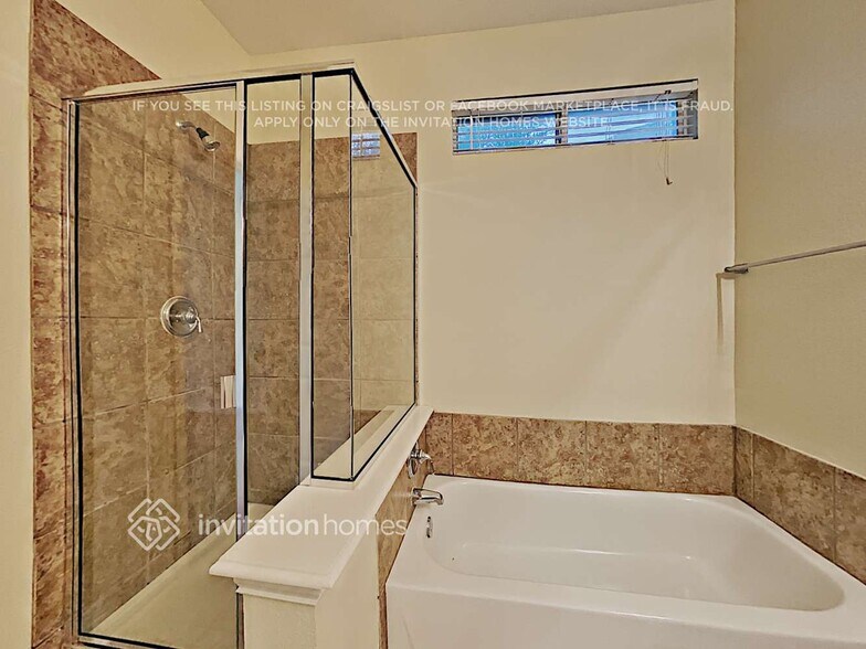 Building Photo - 9652 Hathman Ln
