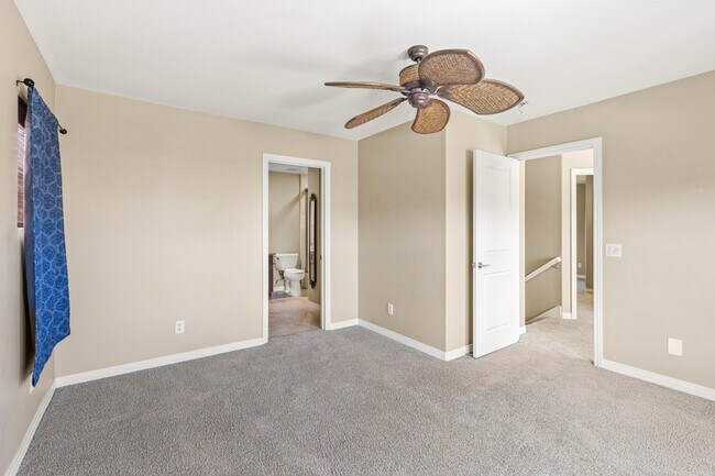 Building Photo - 52178 Rosewood Ln