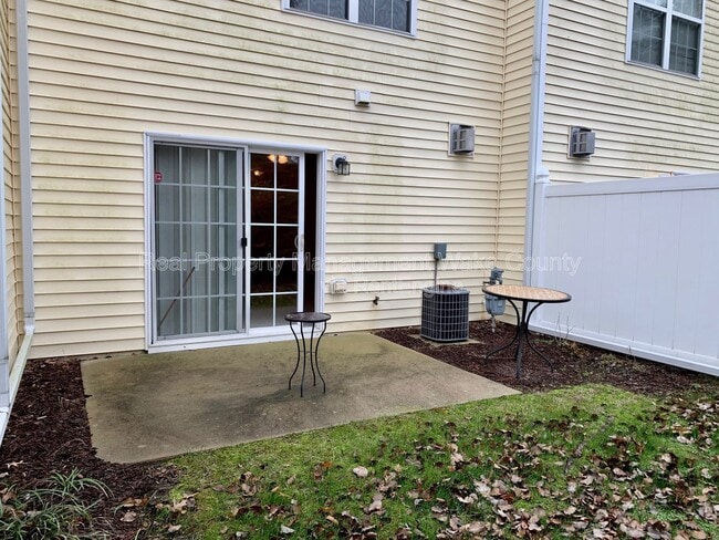 Building Photo - 2617 Vega Ct