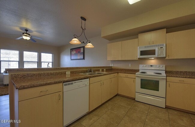 Building Photo - 501 Redd Rd