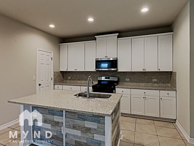 Building Photo - 1640 W Broade St