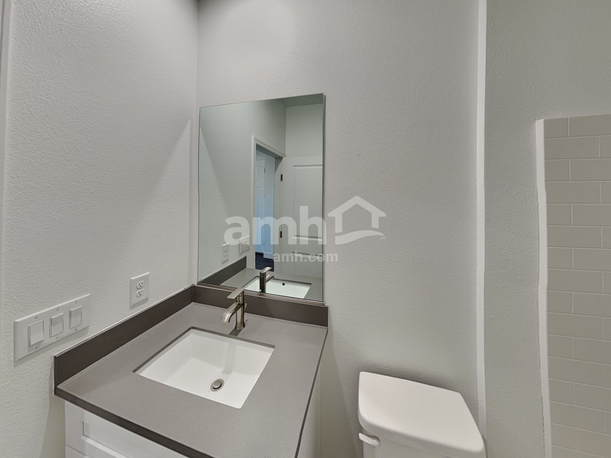 Building Photo - 296 Yasmin Daylily Pl