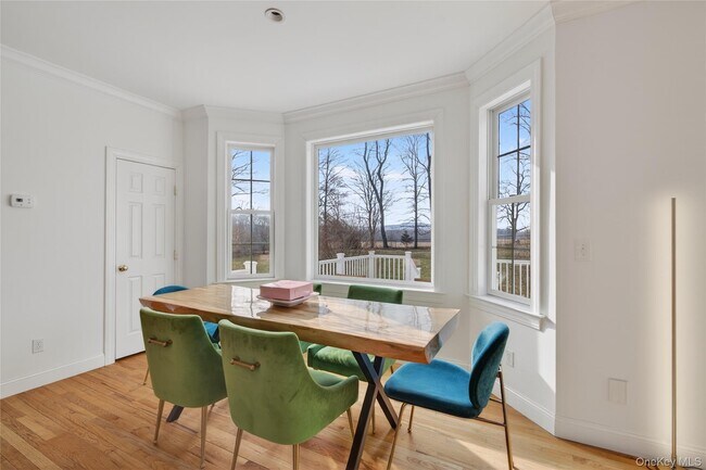 Building Photo - 231 Lake Rd