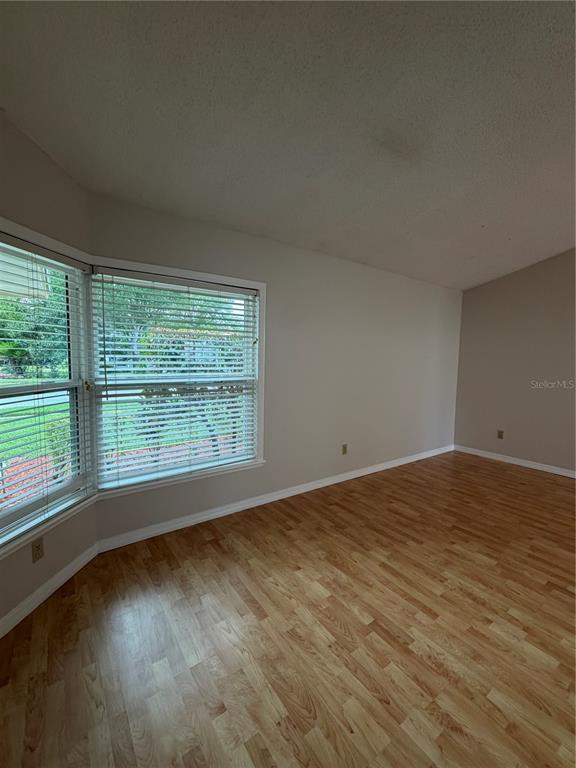 Building Photo - 3727 Dunwich Ave