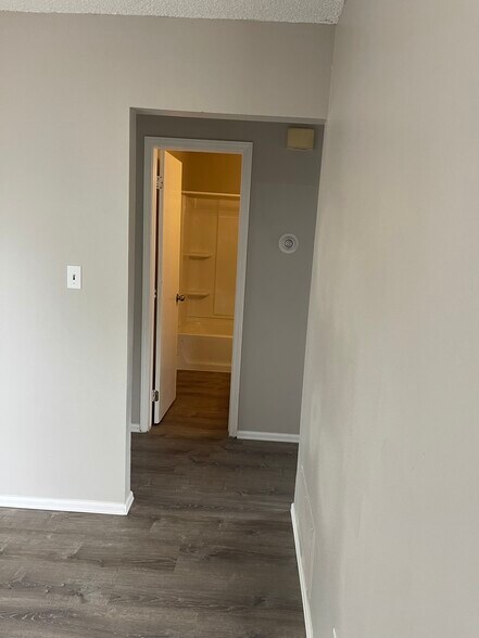 Building Photo - 1003 Mazatlan Cir